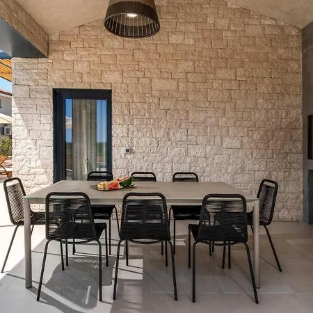 Cozy In With Kitchen Ferienhaus