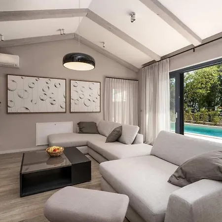 Cozy In With Kitchen Ferienhaus