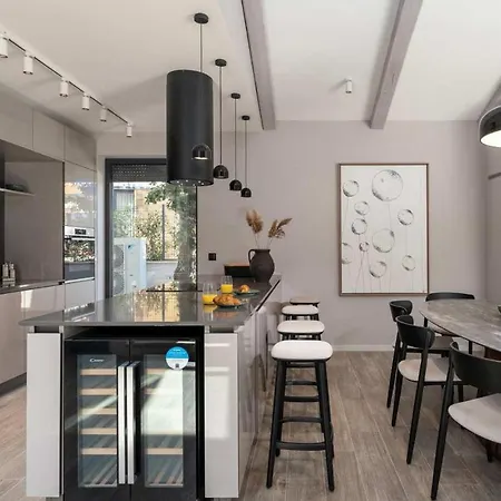 Ferienhaus Cozy In With Kitchen Poreč